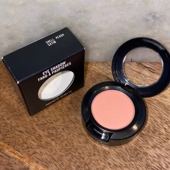 Last one! MAC SHELL PEACH eyeshadow NIB Satin - Picture 2 of 7
